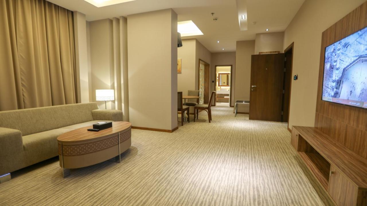 V Boutique Hotel Jeddah Exterior photo