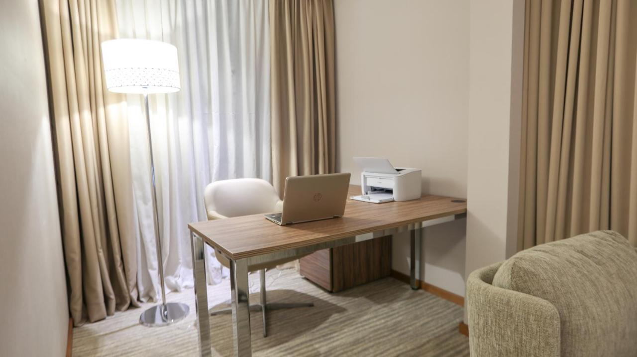 V Boutique Hotel Jeddah Exterior photo